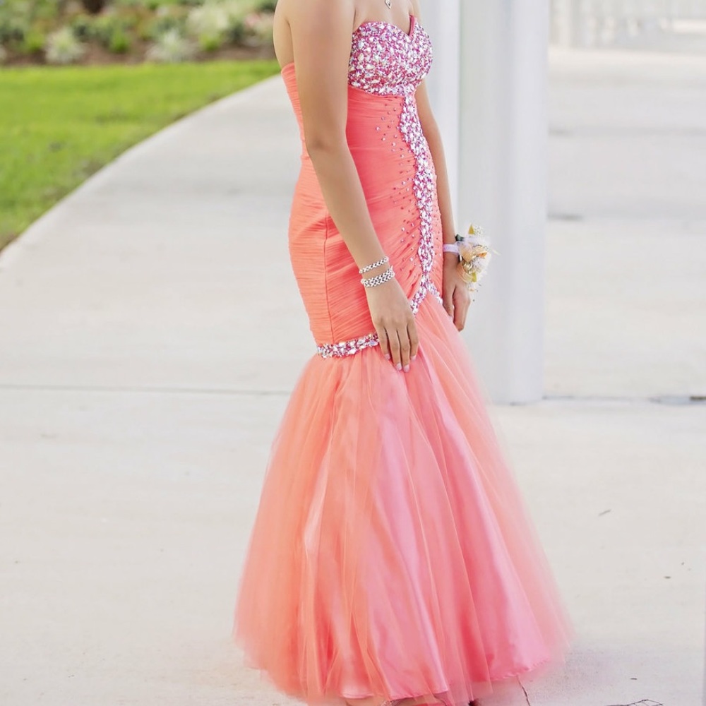 prom dress - Picture 1 of 1